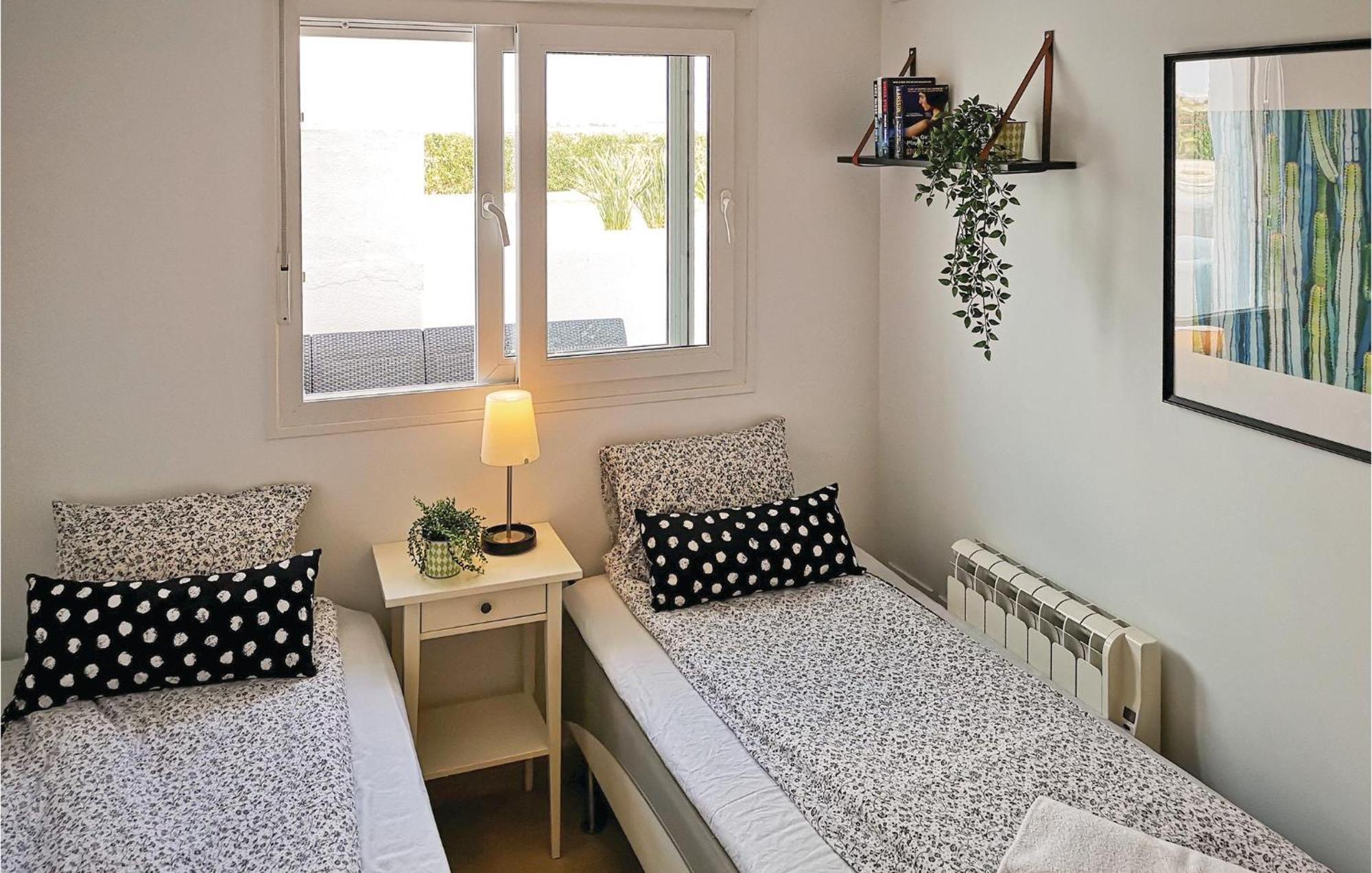 Pet Friendly Apartment In Alhama De Murcia El Romero Luaran gambar